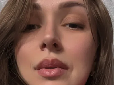 Webcam model HannaVersa (29)