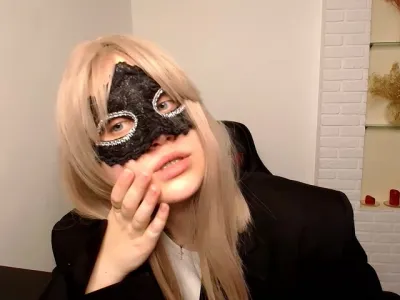 Webcam model KylieHome (22)