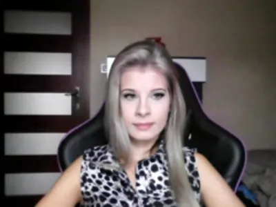 Webcam model KristineGood (26)