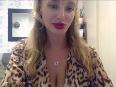 Webcam model MarylinBody (30)