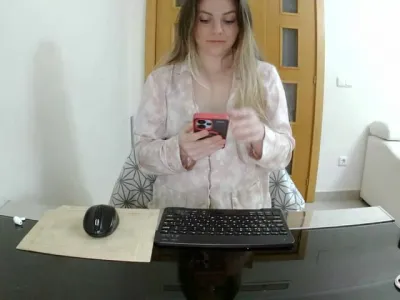 Webcam model LadyMellns (33)