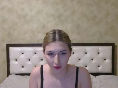 Webcam model AlinaBlayne (18)