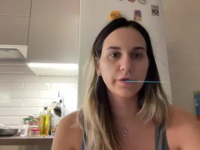 Webcam model AliceGray (29)