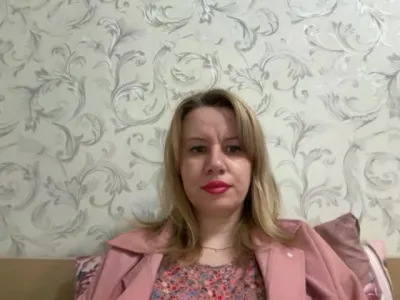 Webcam model MysticCherry (30)