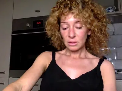 Webcam model WildPeony (35)