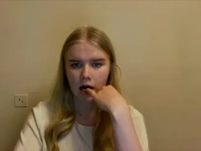 Webcam model SunnyPeach (21)