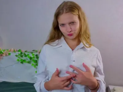 Webcam model JennyPenny (18)